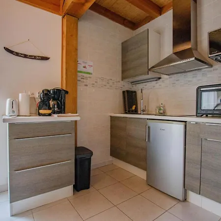 Les Pres Saint Jean * Champigny-sur-Aube